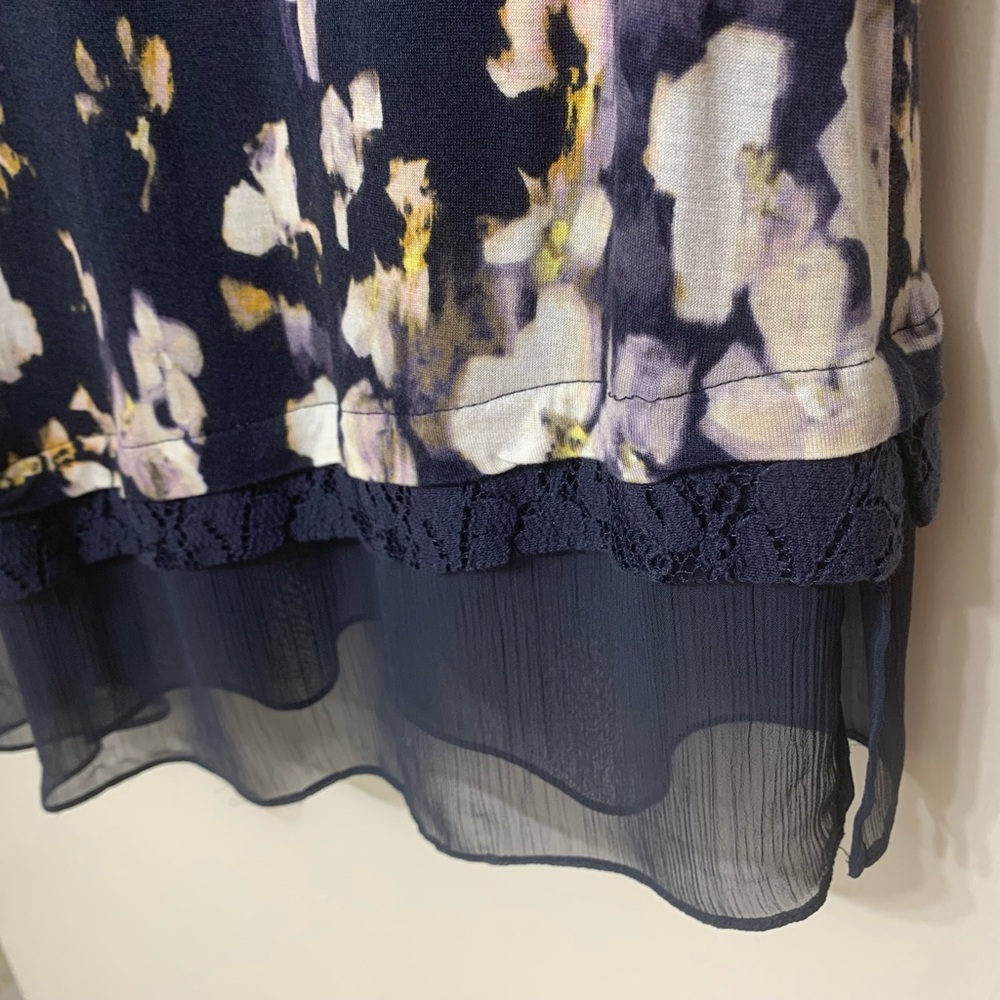 Simply Vera - Vera Wang Size M Top